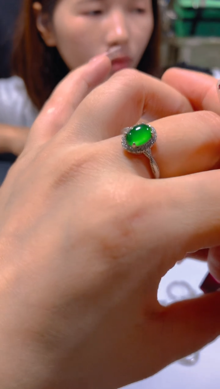 未镶嵌戒指翡翠多样性发一