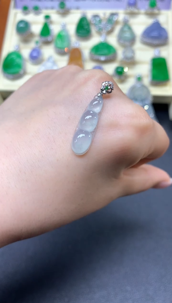 【闪购商品】翡翠吊坠(不含链)18K金镶嵌吊坠|400+40