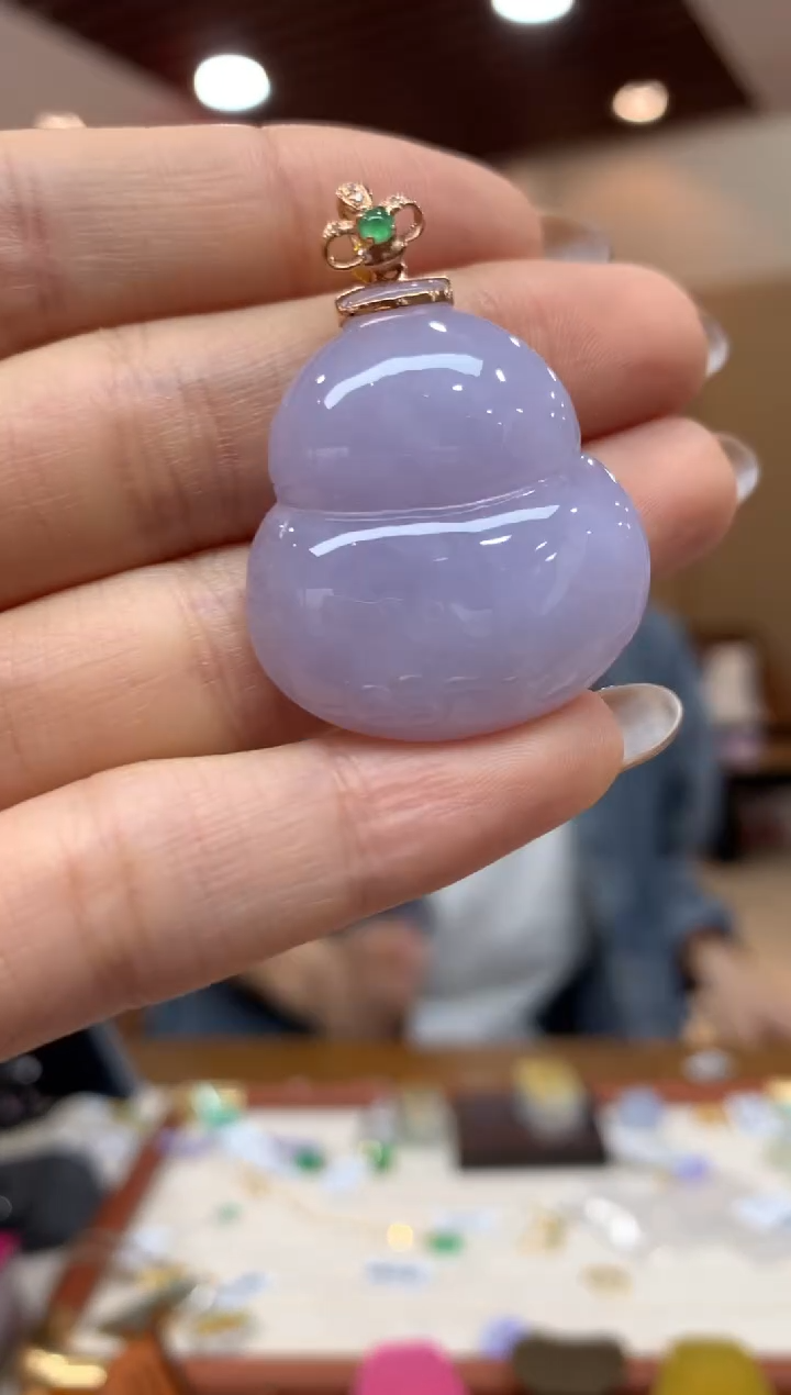 吊坠(不含链)18K金镶嵌翡翠葫芦