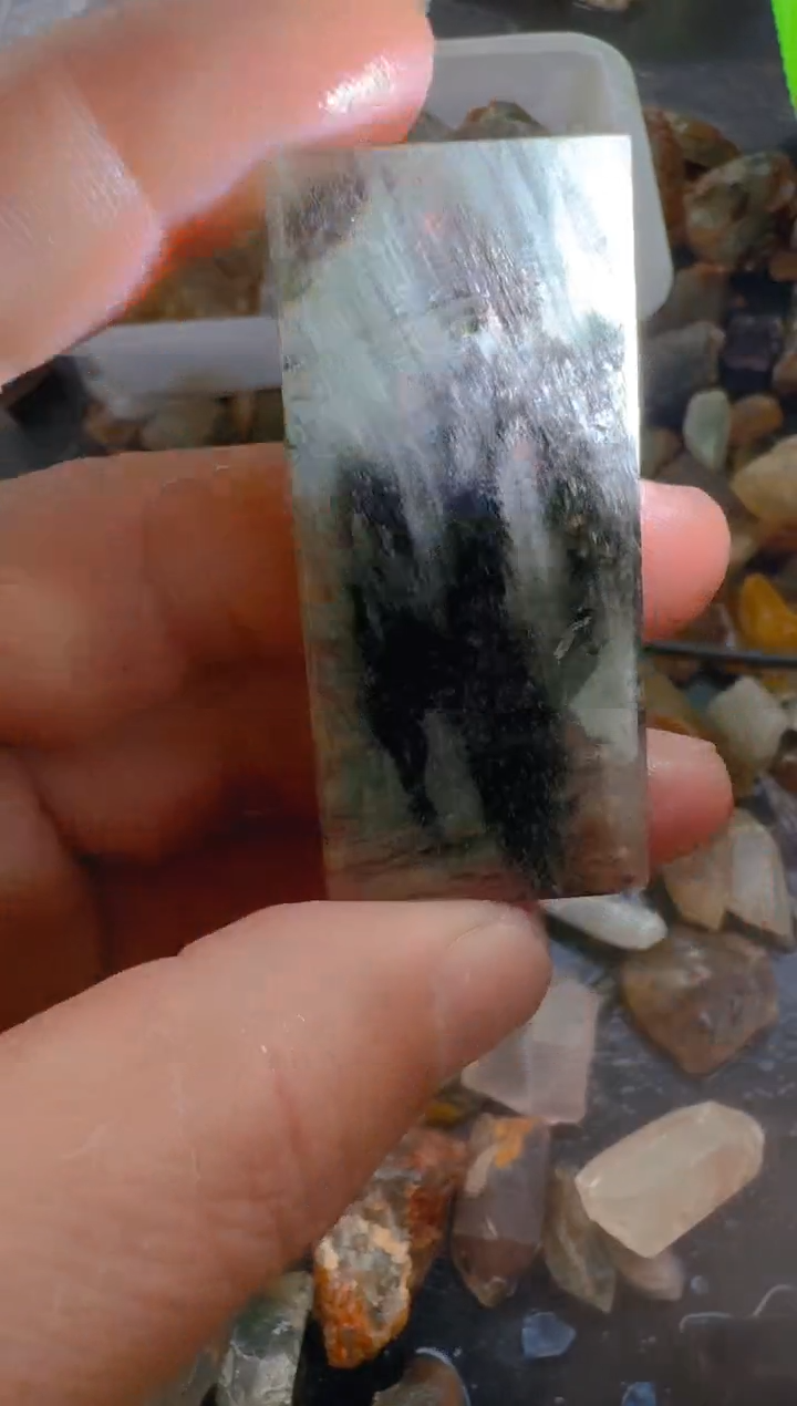 未镶嵌珠宝半成品水晶一****e瑞，水晶