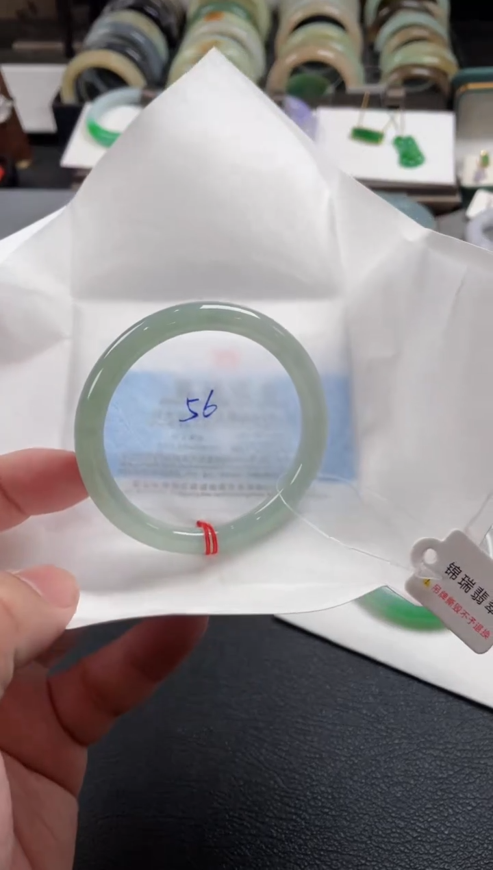 【闪购商品】翡翠手镯未镶嵌56圆条