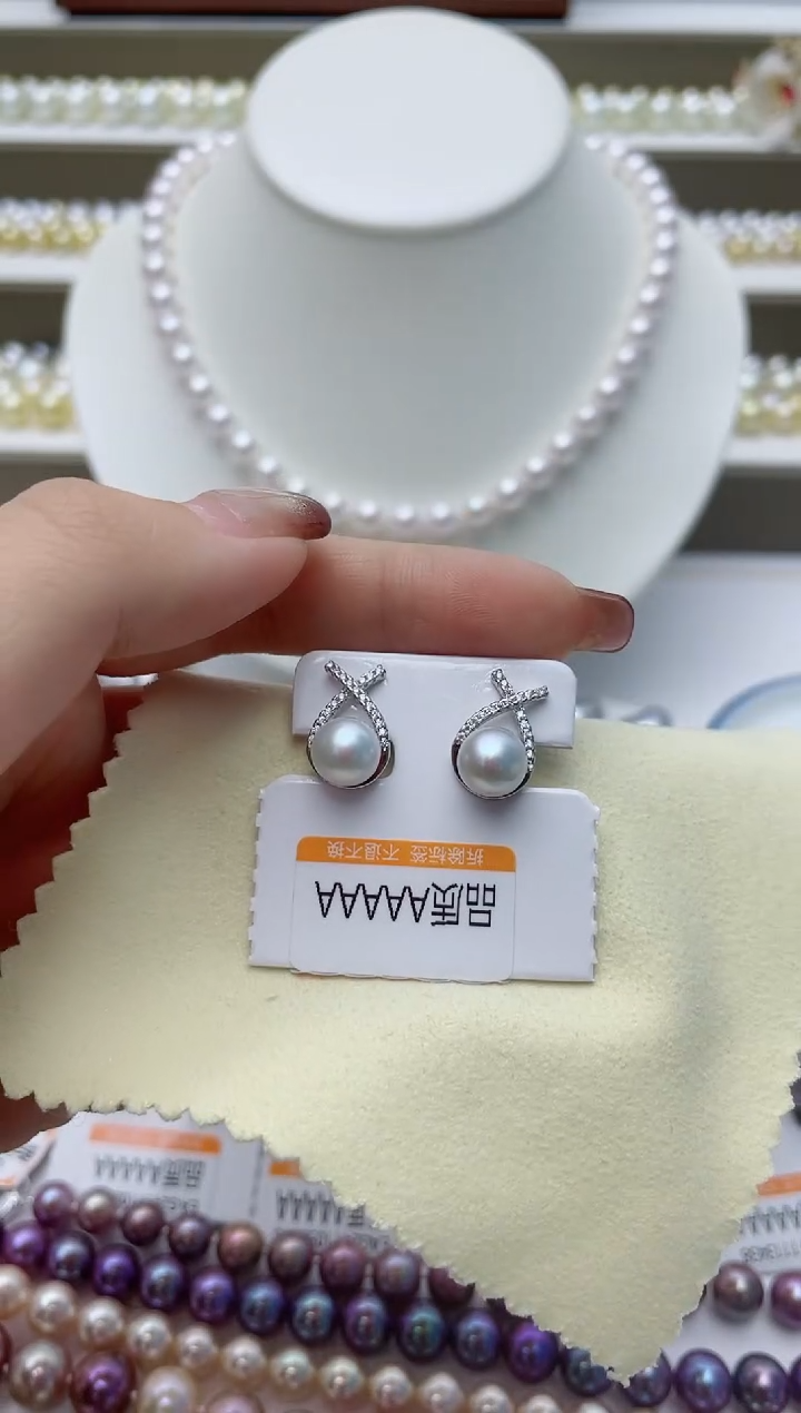 【闪购商品】海水珍珠耳饰银S925镶嵌W47