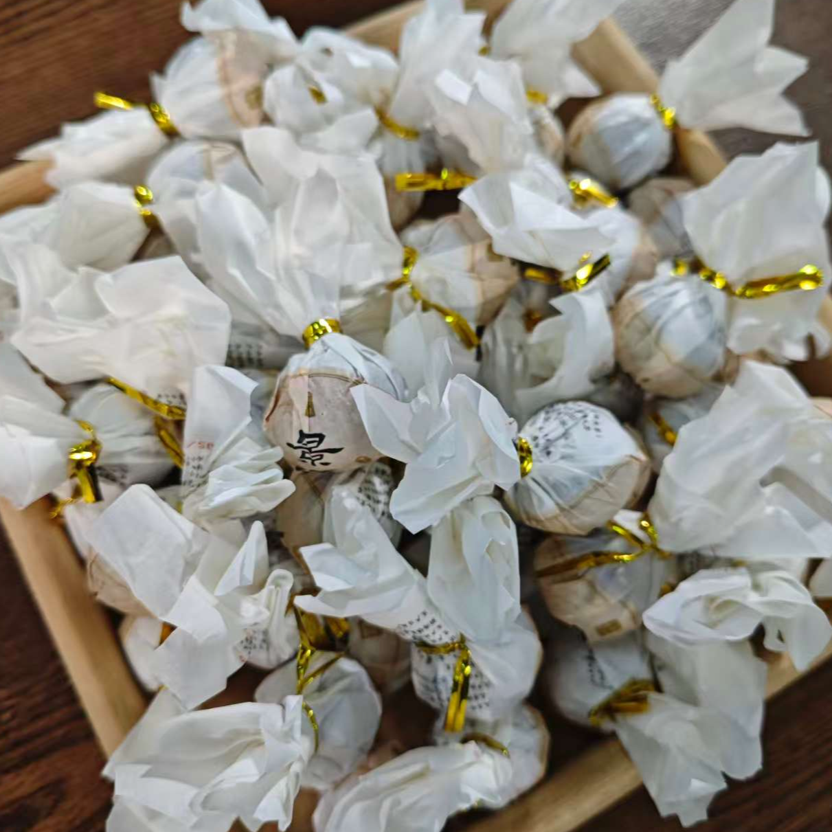 景迈古树普洱生茶龙珠20颗