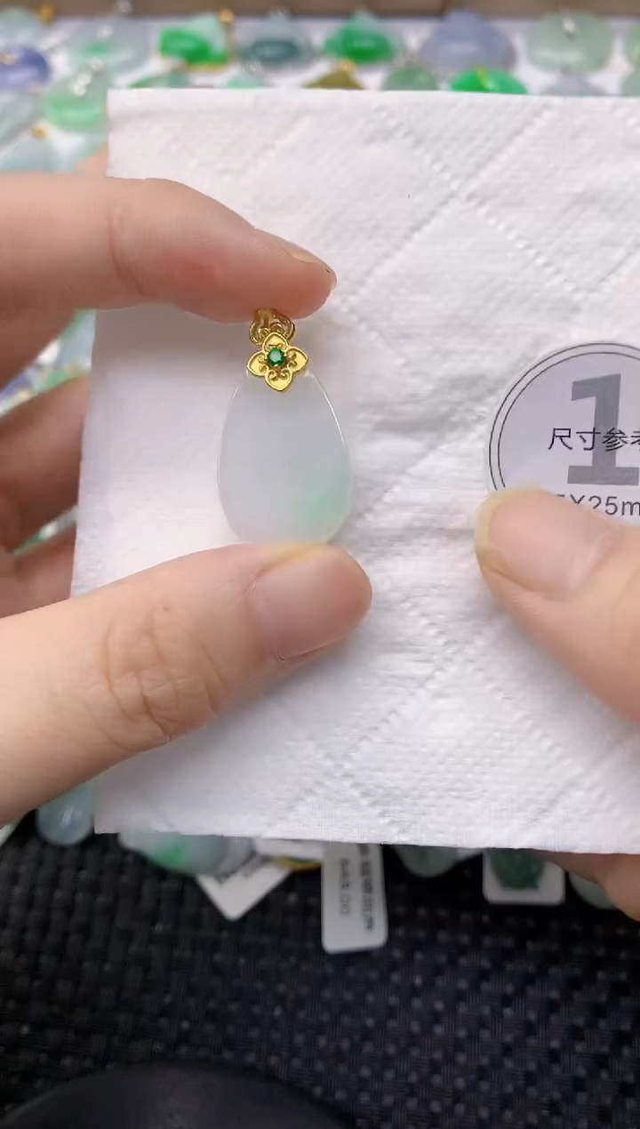 翡翠未镶嵌颈饰11111111