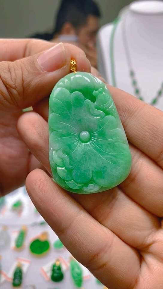 【闪购商品】翡翠颈饰18K金镶嵌新号开播，全场乱卖