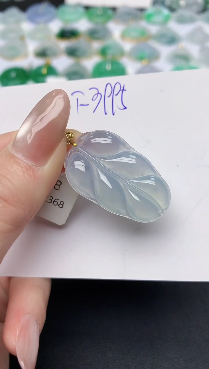 颈饰18K金镶嵌翡翠天然缅甸A货翡翠百元以上9元证书费自理