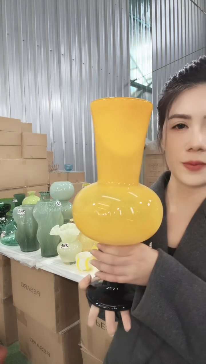 165直播玻璃花瓶