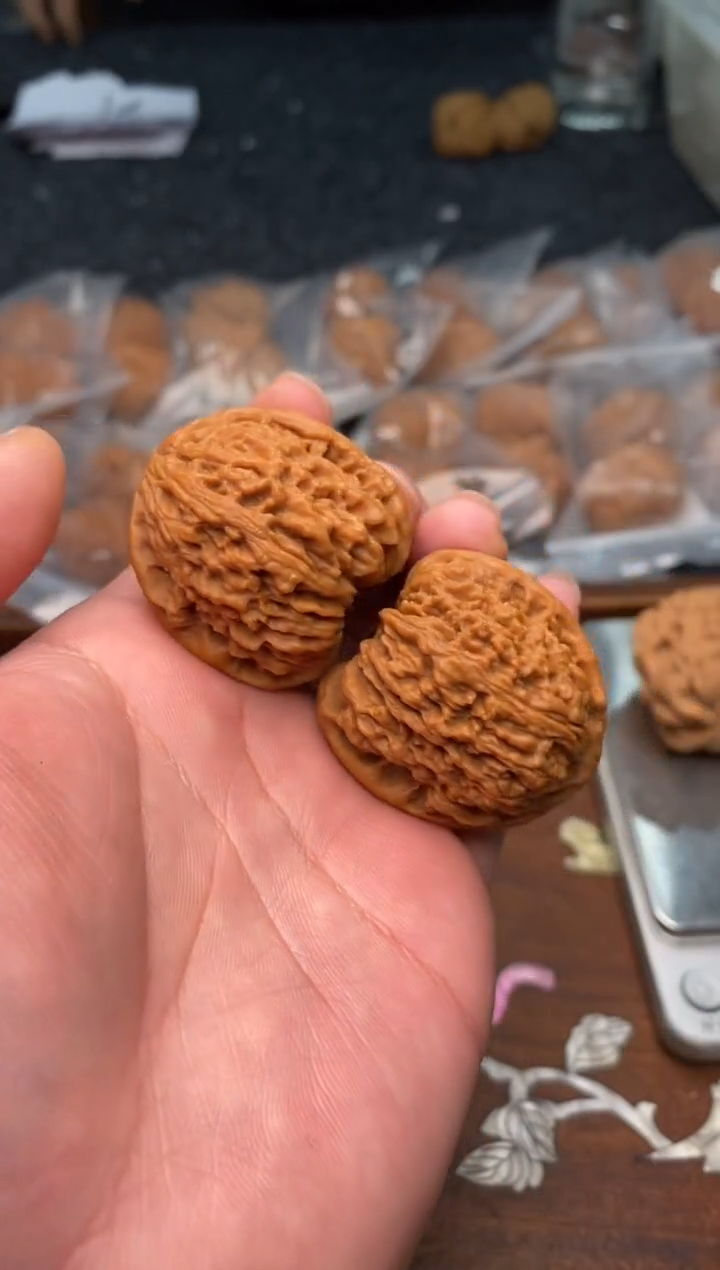 【闪购商品】文玩核桃把件G201号37尺南疆