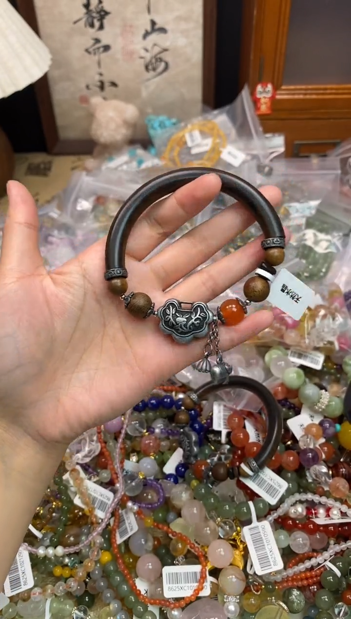 未镶嵌玛瑙手饰110