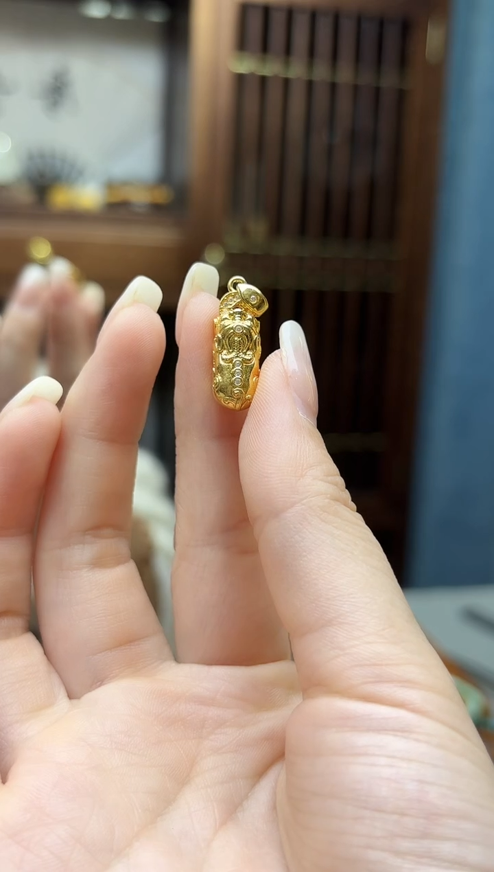 颈饰18K金18K金貔貅吊坠MY赠链