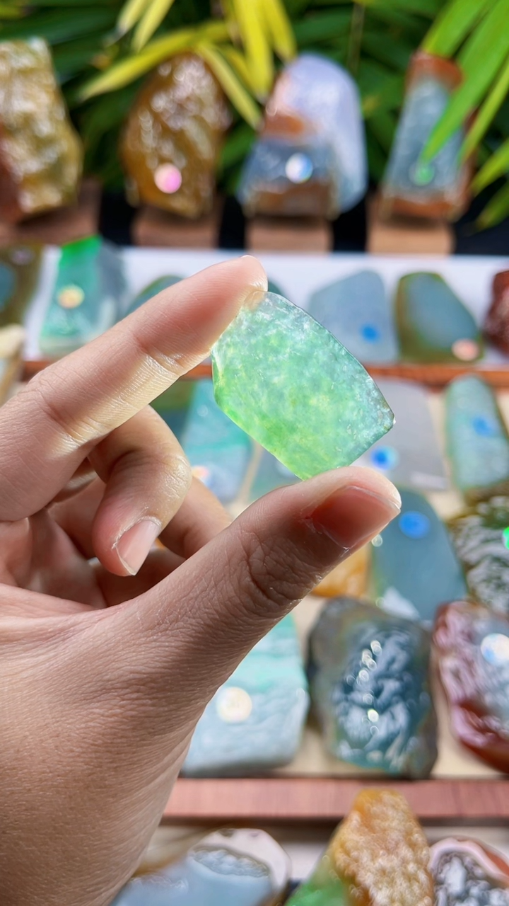 未镶嵌定制翡翠翡翠