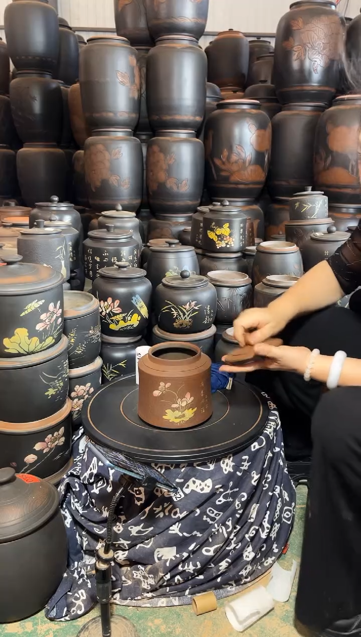 壶瑕疵茶叶罐 古铜色小蛮腰 841