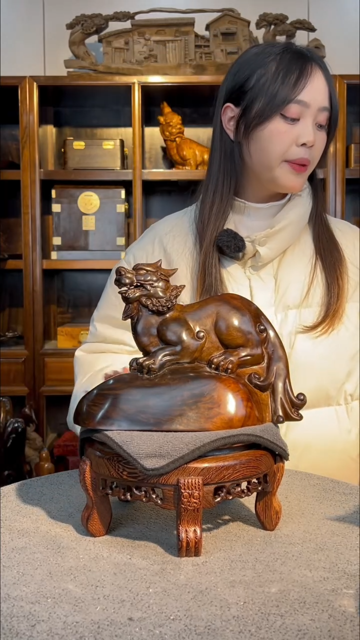 【闪购商品】金丝楠木雕瑞兽貔貅