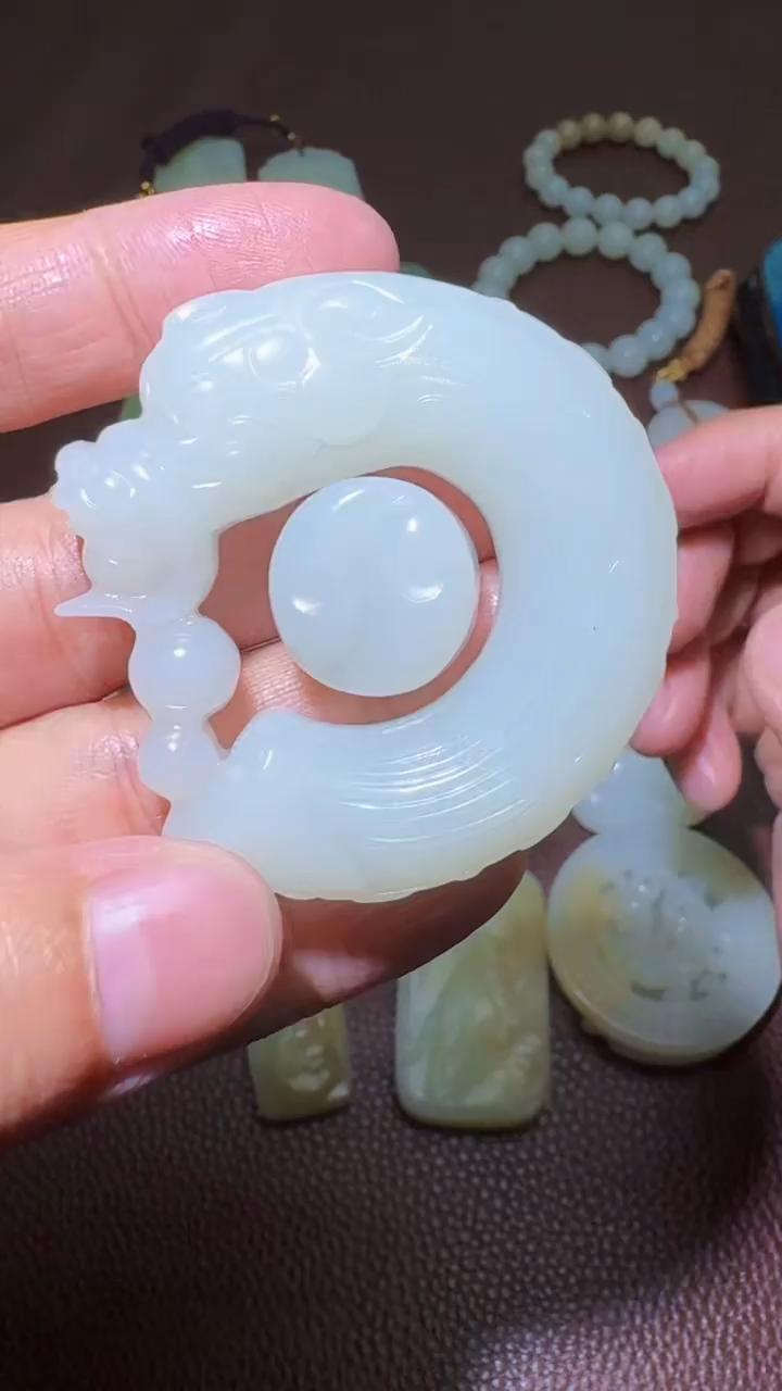 未镶嵌和田玉挂件和田玉