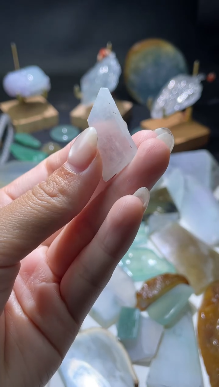 未镶嵌挂件翡翠料子