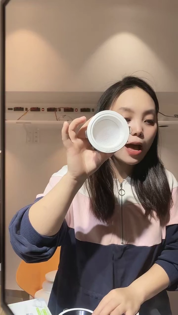 用****7柔雪+灵动筒灯