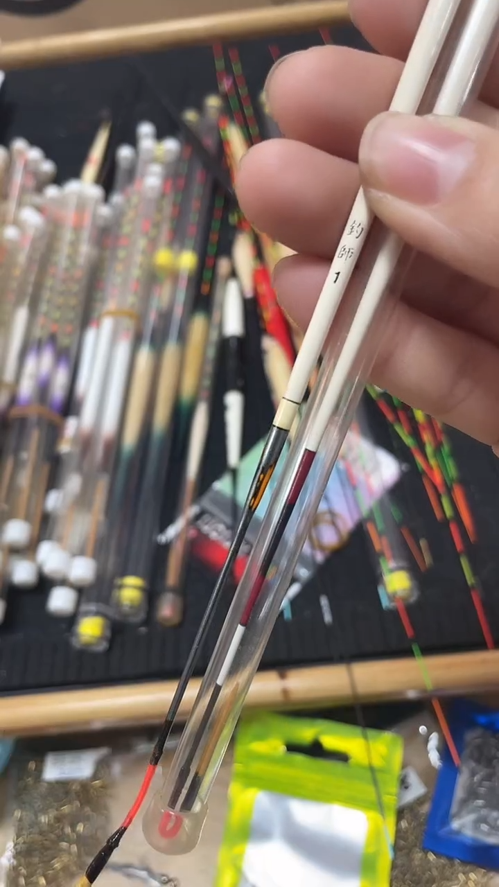 阳*鱼漂   钓狮  1号 彩凤1号   2支