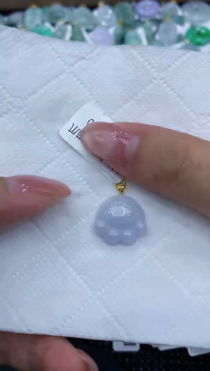 翡翠18K金镶嵌颈饰111111111111