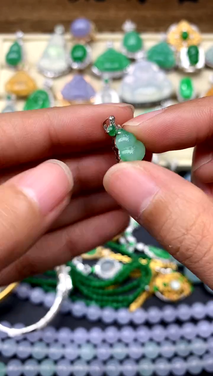 【闪购商品】翡翠颈饰18K金镶嵌35-中国好珍宝