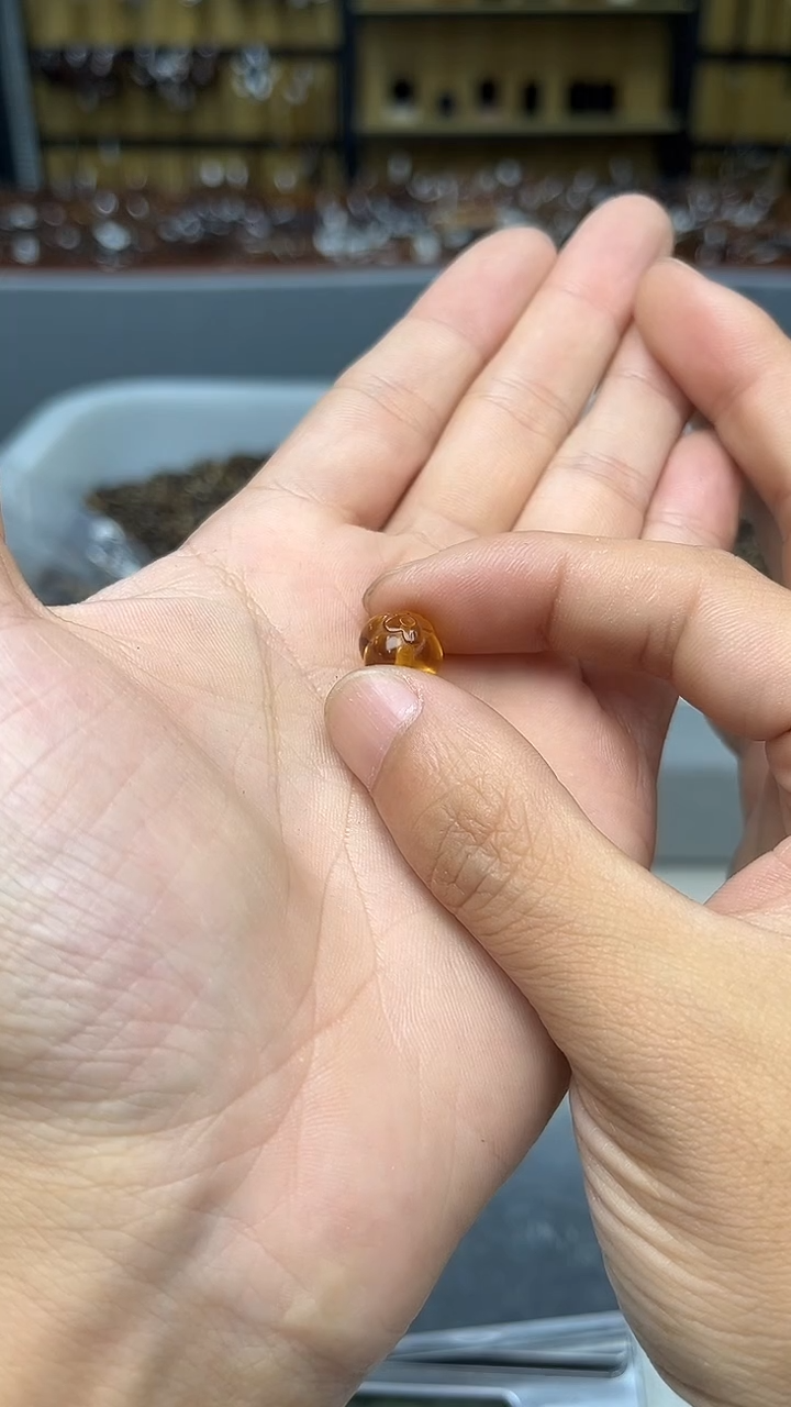 裸石琥珀未镶嵌抚顺琥珀雕刻单珠多样性发其一