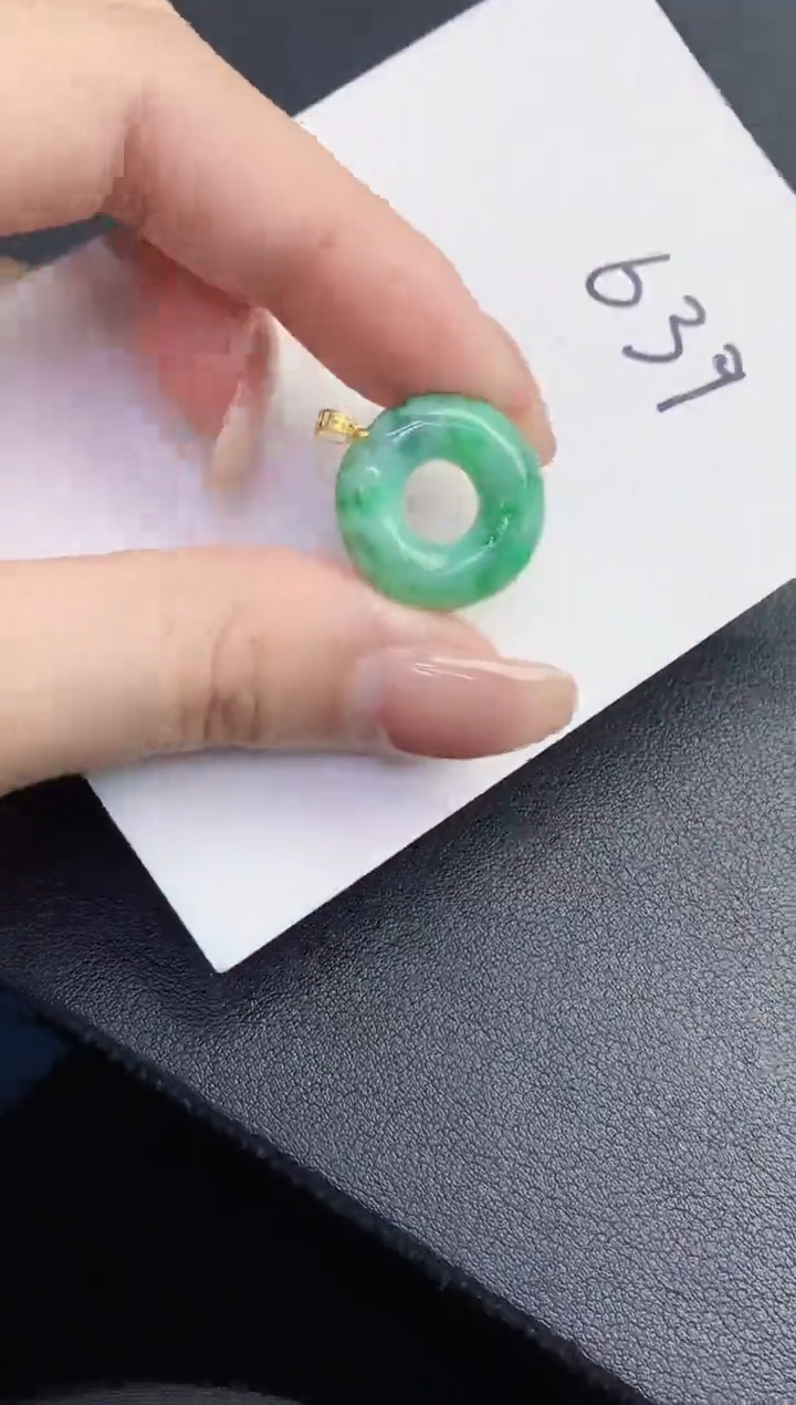 翡翠18K金镶嵌颈饰0000000000