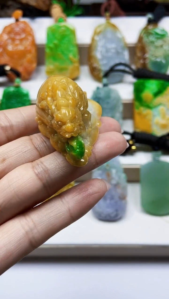 颈饰未镶嵌翡翠翡翠A货