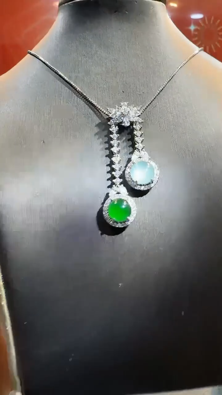 【闪购商品】翡翠吊坠(不含链)未镶嵌多样性发货其一不含链