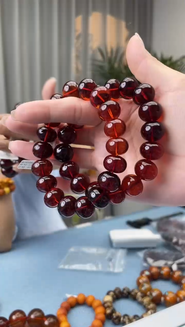 【闪购商品】琥珀珠宝奇石未镶嵌假一罚十，多样性发一件030.15