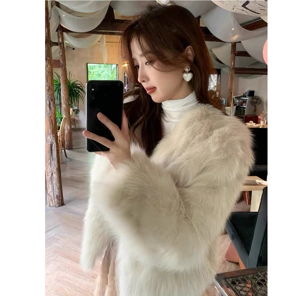 25-1  秋冬毛毛外套奶白加厚保暖轻奢时尚毛毛上衣