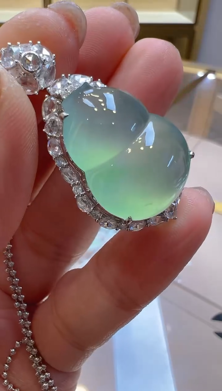 【闪购商品】翡翠18K金镶嵌吊坠(不含链)天然翡翠A货