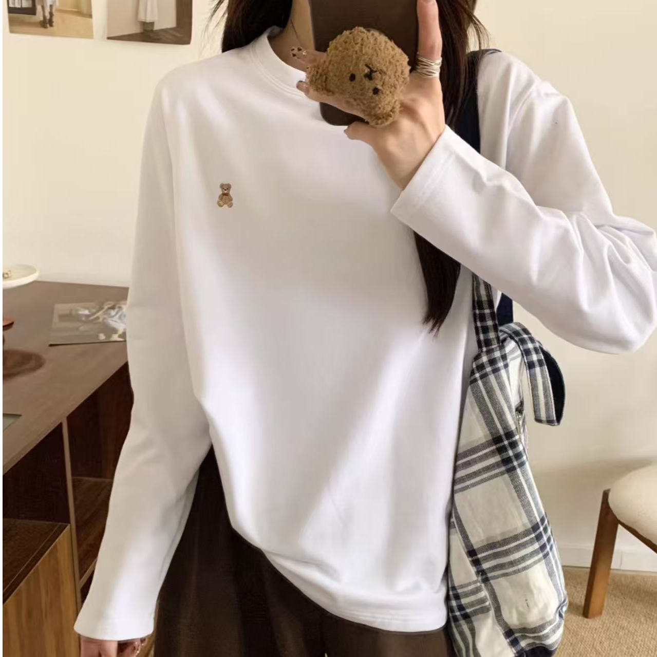 2025冬季轻职风宽松型常规款落肩透气速干女T恤长袖小熊刺绣3068