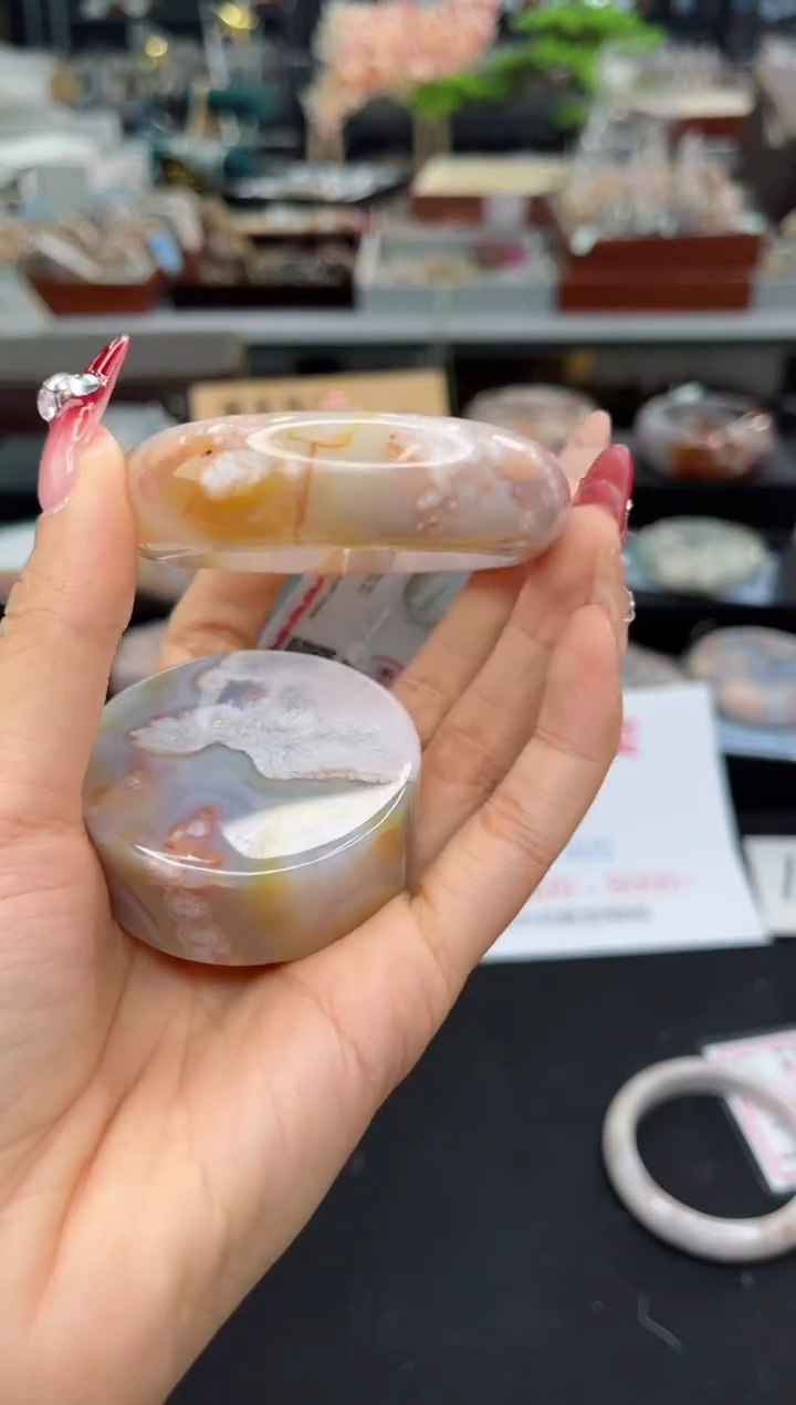 【闪购商品】石英质玉手镯未镶嵌53圈口（赠品镯心）1456017