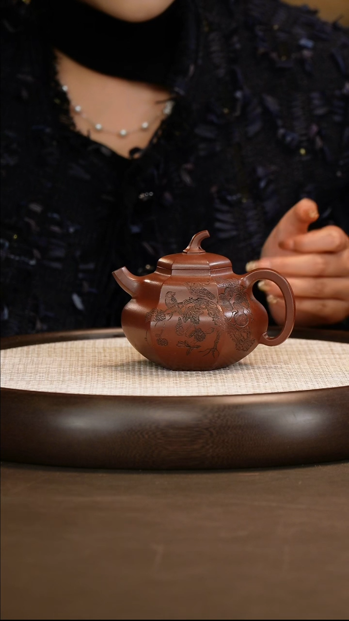 李昌鸿 六方茄瓜 290c/竹杯/狮象玉鼎