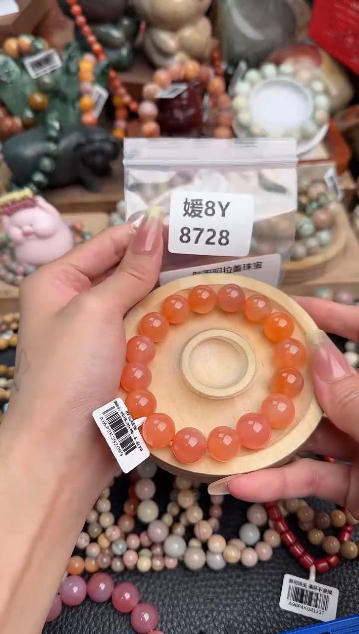 【闪购商品】石英质玉未镶嵌手链8Y8728
