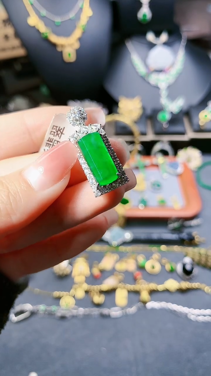 【闪购商品】翡翠项链银S925镶嵌吊坠