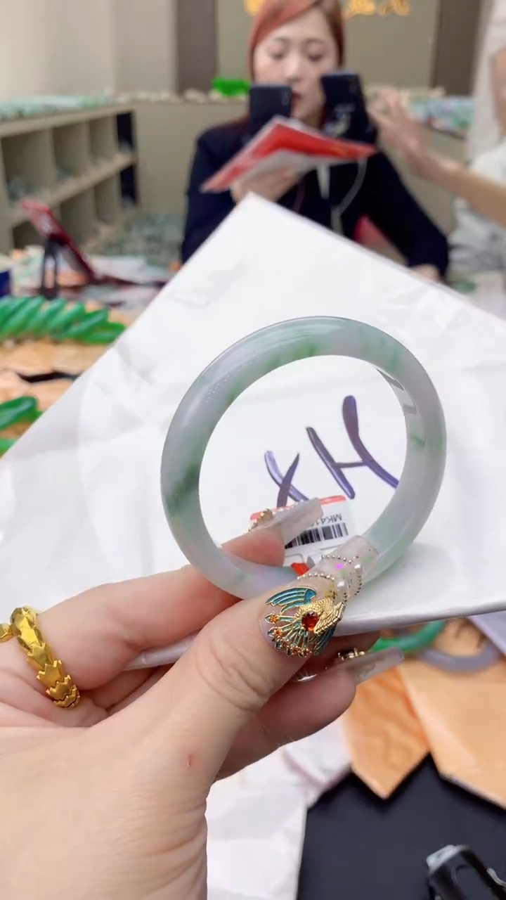 【闪购商品】翡翠手镯未镶嵌0280024642