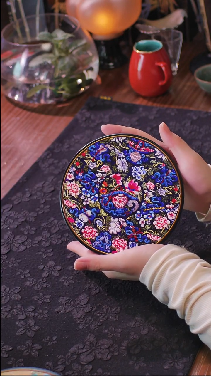 壹藏贰宝暗八仙图案大垫子一片