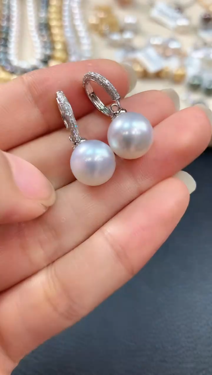 【闪购商品】海水珍珠耳饰18K金镶嵌m77       