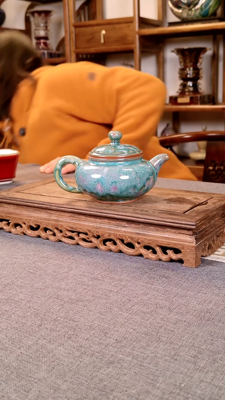 瓷片仿古壶 土魂钧瓷