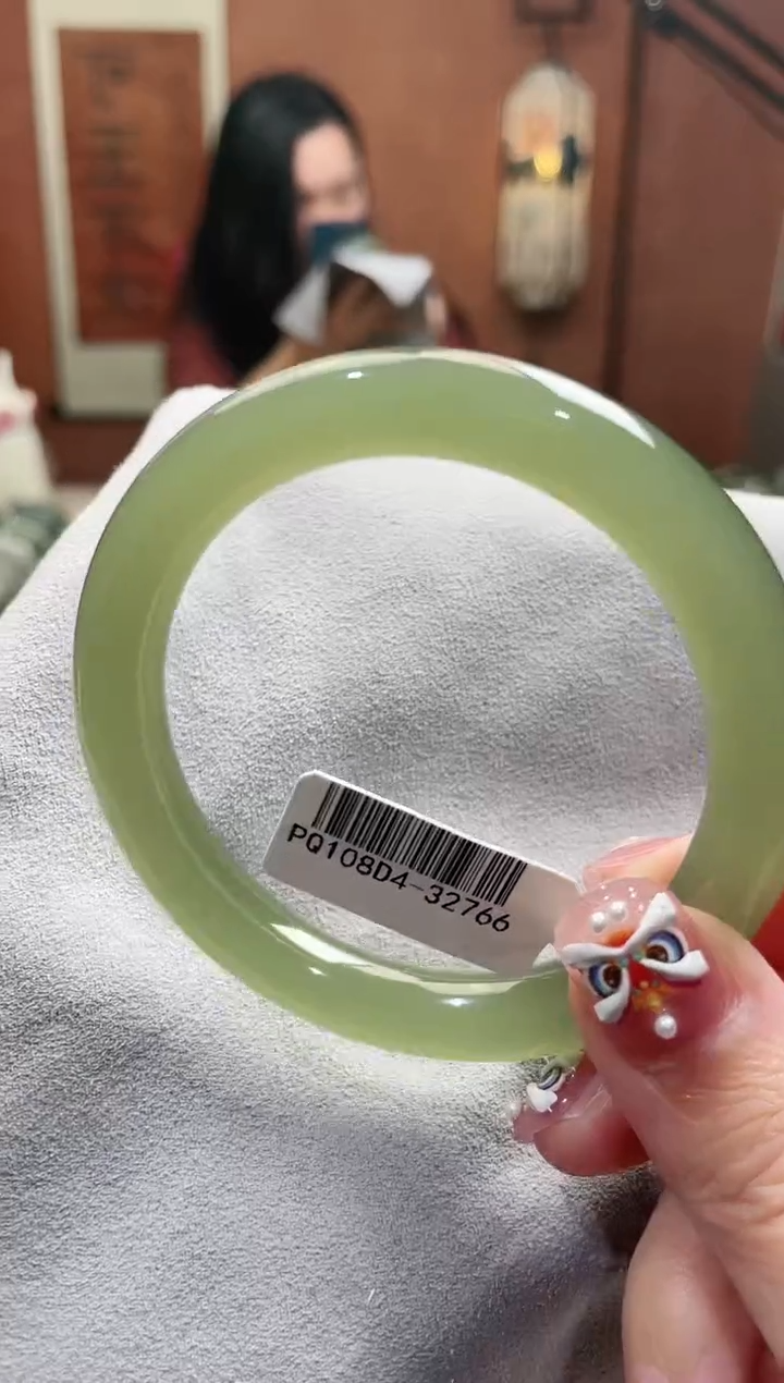 【闪购商品】和田玉手镯未镶嵌55+圈口