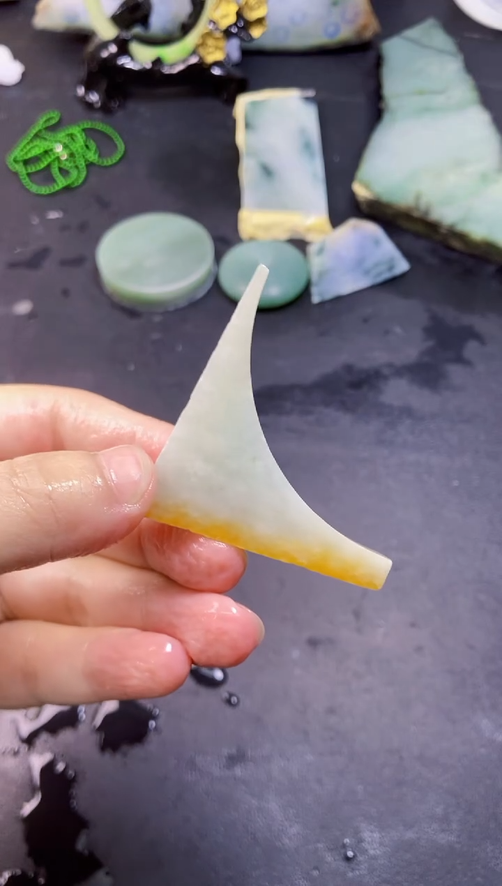 翡翠未镶嵌颈饰106天然翡翠