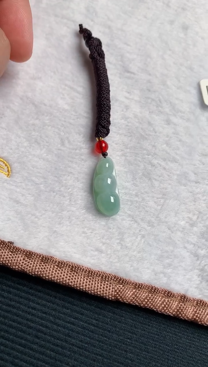 颈饰未镶嵌翡翠1