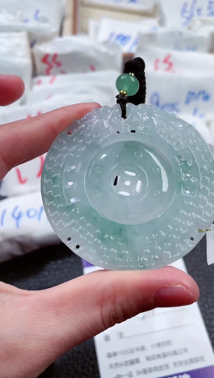 【闪购商品】翡翠颈饰未镶嵌00009318