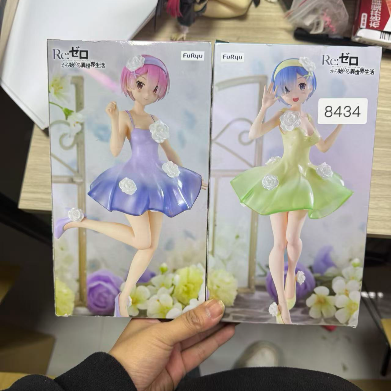 日版全新手办 FuRyu从零开始的异世界生活 雷姆拉姆花朵连衣裙【5】