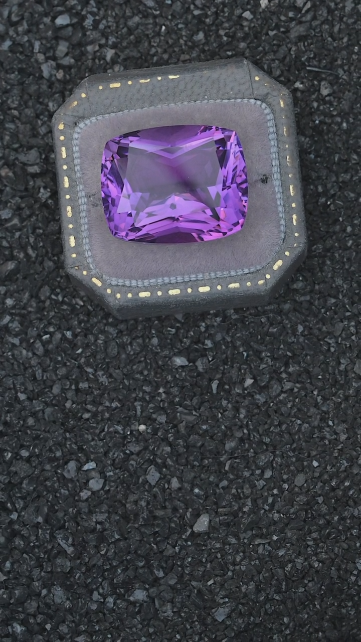 【闪购商品】紫晶裸石未镶嵌22.24克拉