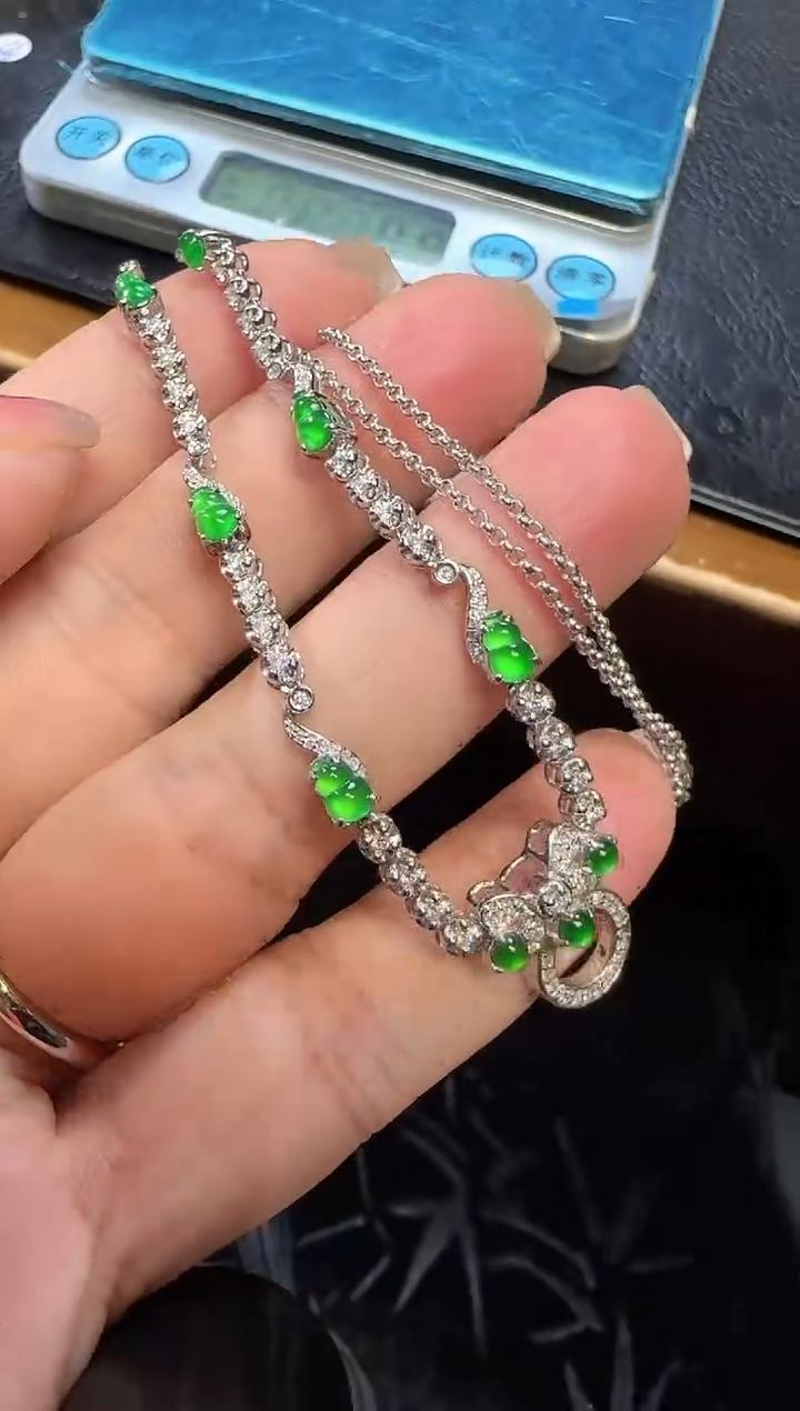 【闪购商品】翡翠项链18K金镶嵌葫芦