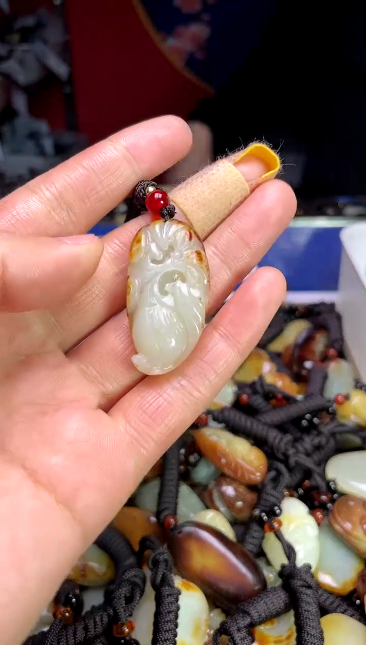 【闪购商品】和田玉颈饰未镶嵌1