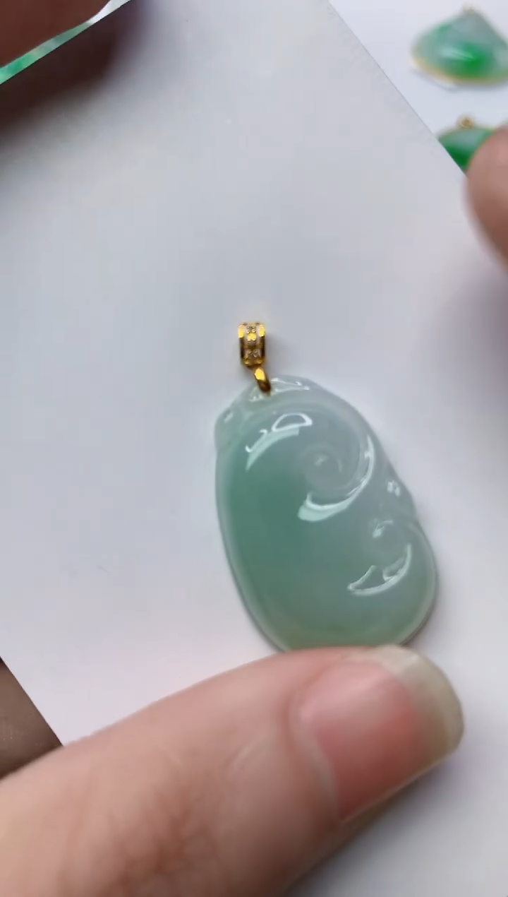 【闪购商品】翡翠颈饰18K金镶嵌62.......