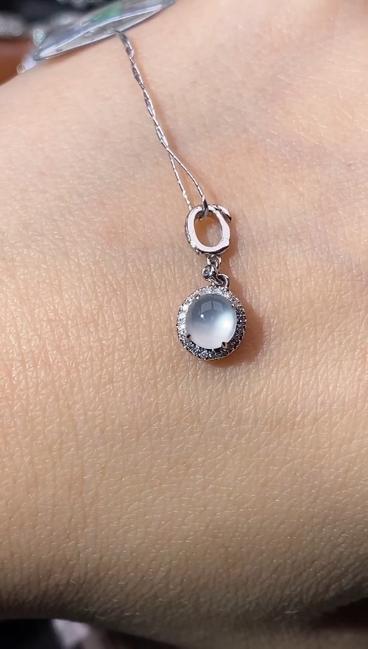 【闪购商品】翡翠吊坠(不含链)18K金镶嵌吊坠