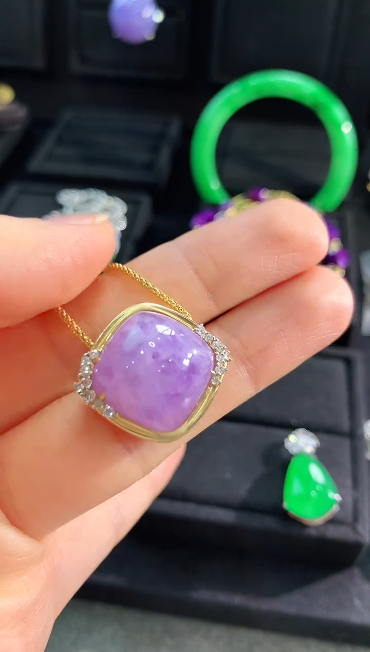 【闪购商品】翡翠吊坠(不含链)18K金镶嵌吊坠